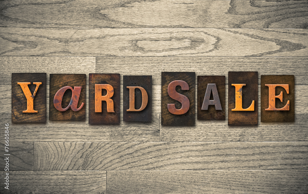 Naklejka premium Yard Sale Wooden Letterpress Concept