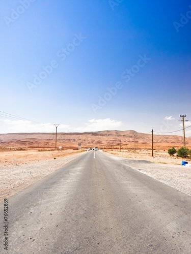モロッコの道路 © takayuki_n82