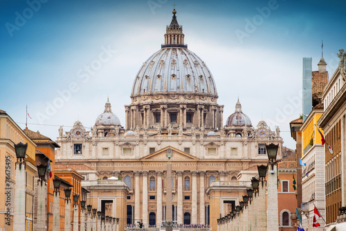 Photo view of St Peter's Basilica in Rome, Vatican, Italy