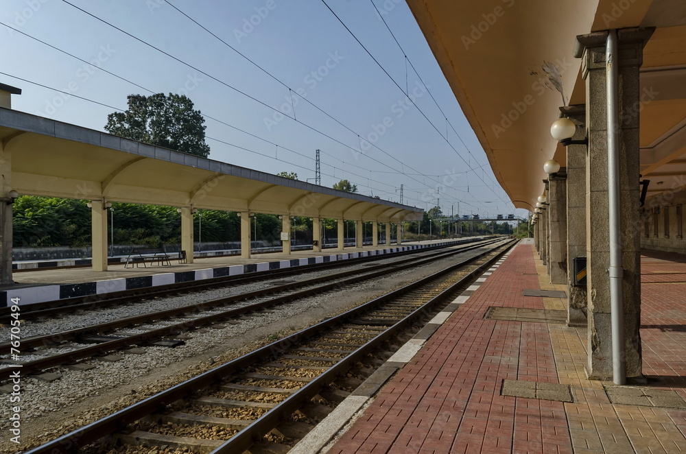 Fototapeta premium Railway platform of railway station Ruse