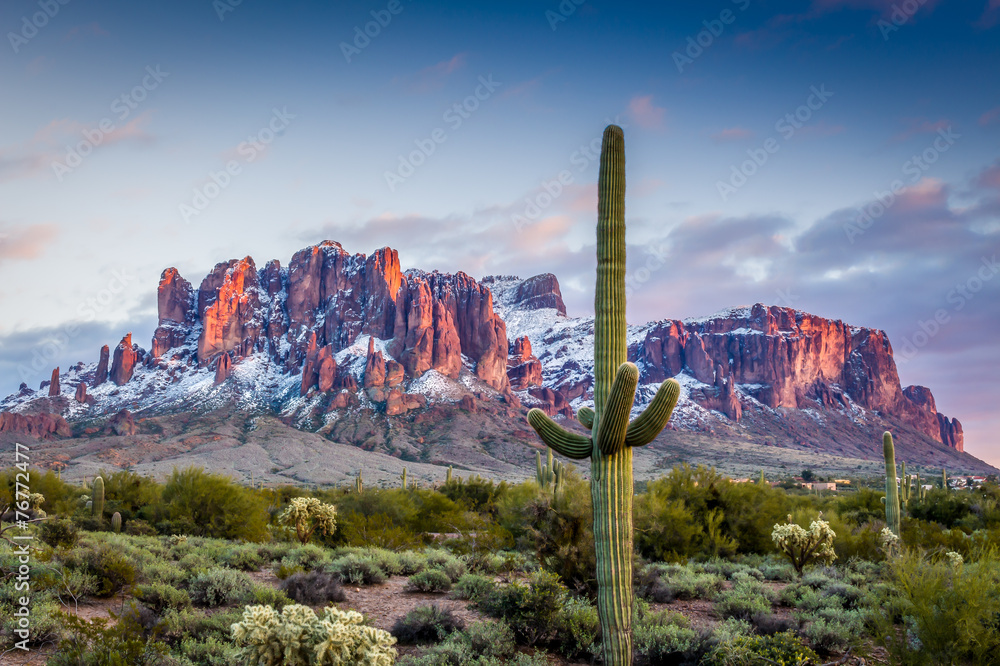 Naklejka premium Superstition Mountains