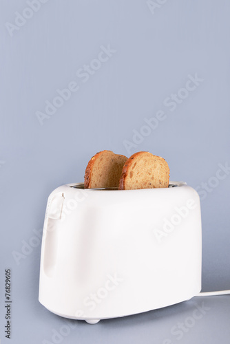 toaster and bread