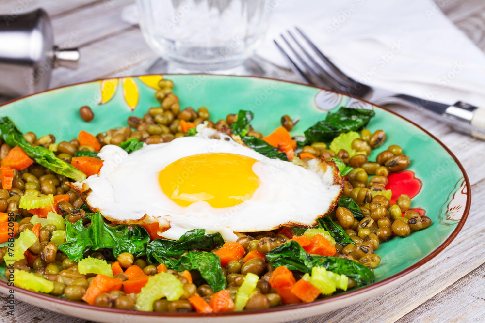 Lentils with Egg, Spinach and Carrot Lentils with Egg, Spinach and Carrot