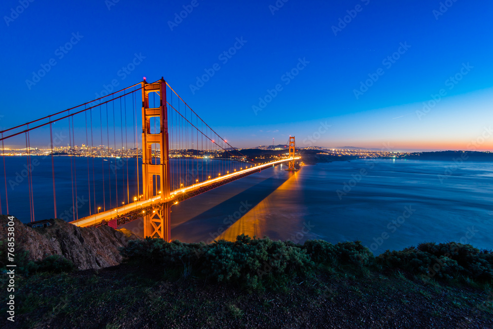 Fototapeta premium Twilight Golden Gate Bridge, San Francisco
