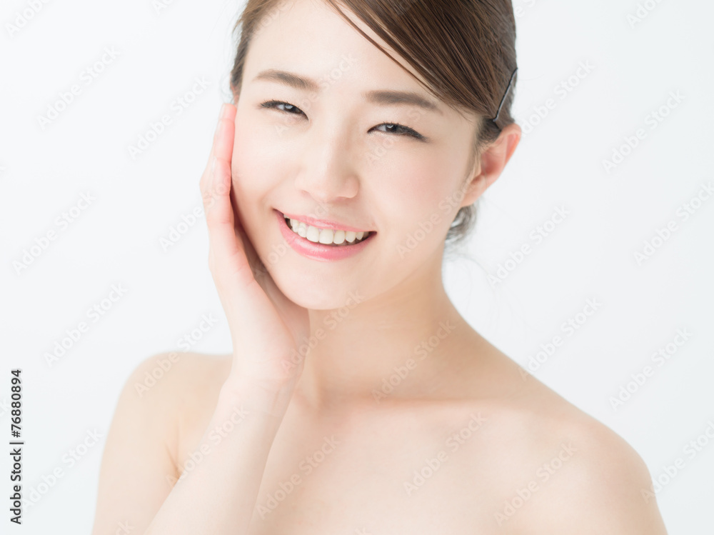 スキンケア・若い女性 スキンケア・若い女性