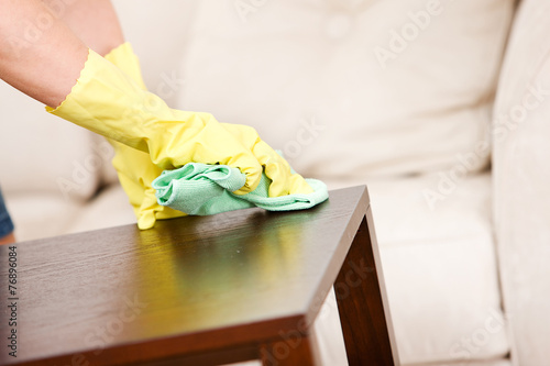 Cleaning: Dusting a Tabletop