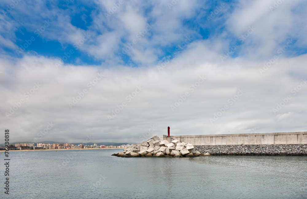 Puerto de Laredo 01