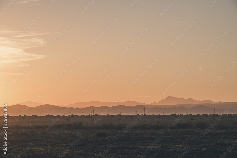 Papier peint photo avec Aube sur le semi-désert du Karoo #76933885