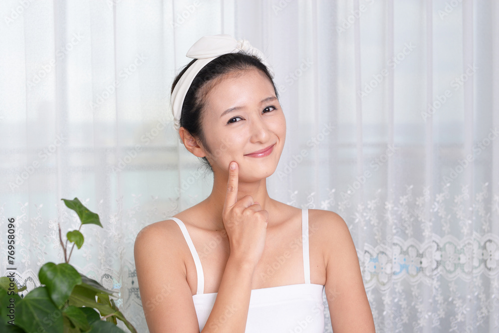 微笑む女性 微笑む女性