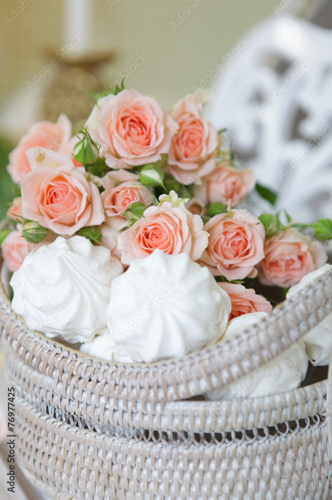 Piano with petal roses