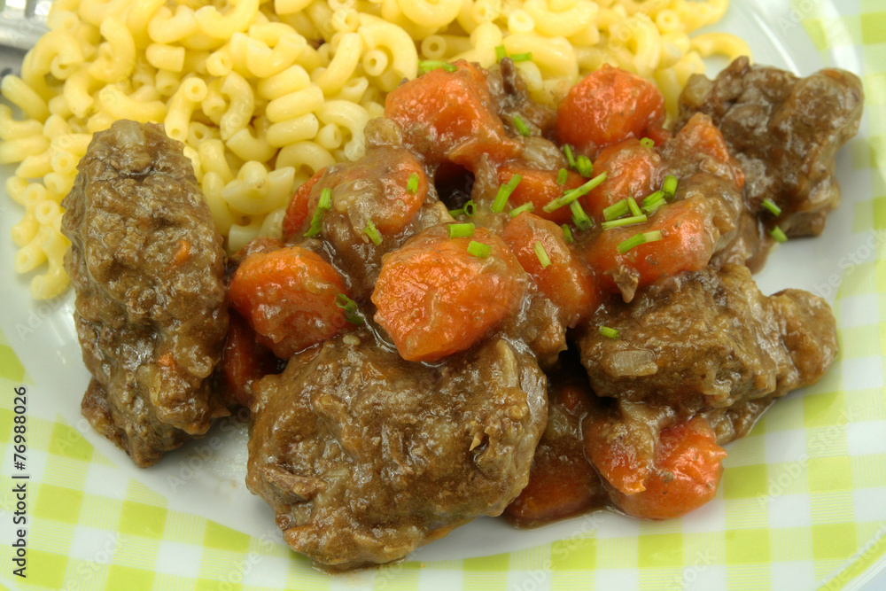 boeuf carottes et coquillettes boeuf carottes et coquillettes
