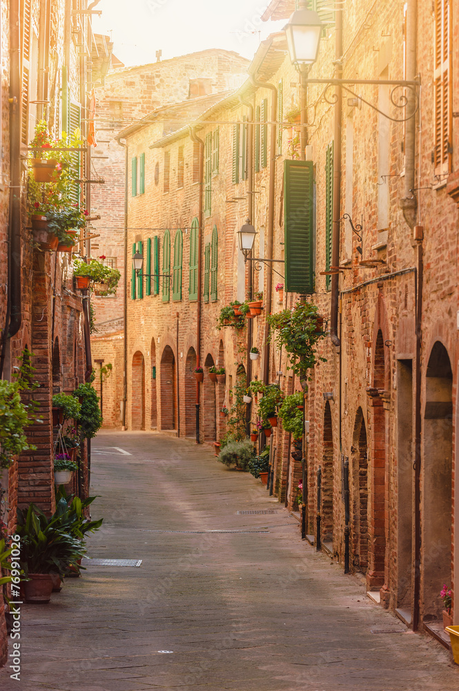 Obraz premium Old beautiful Tuscan streets in the Italian town