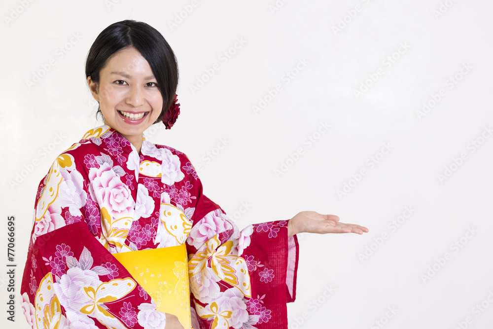 コピースペース　浴衣姿の女性