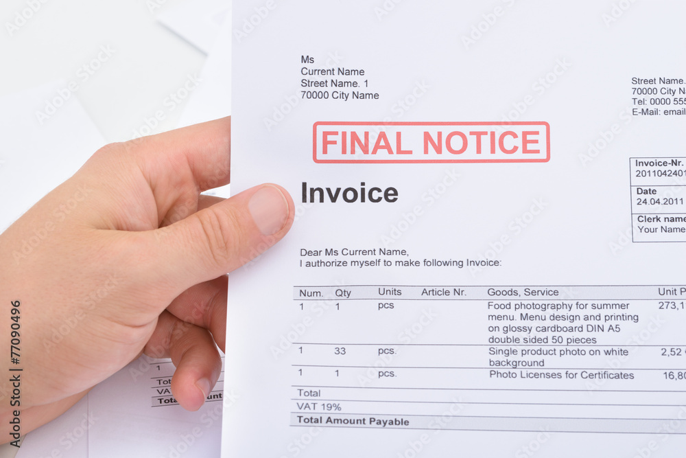 Obraz premium Man Holding Invoice With Final Notice Stamp