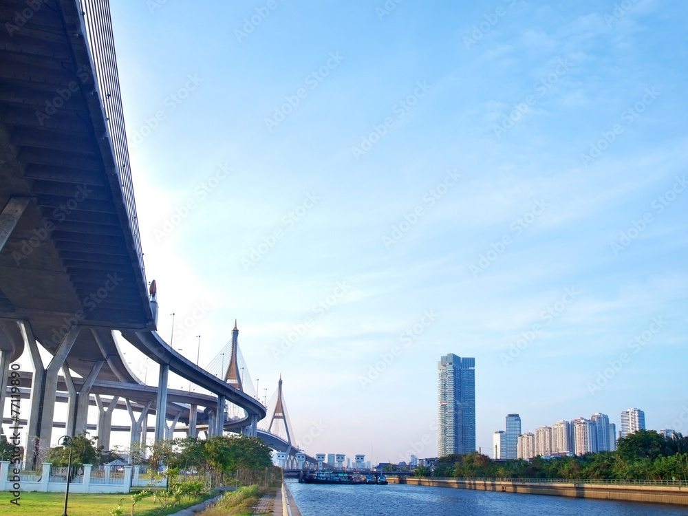 Obraz premium Bhumibol Bridge
