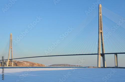 Вантовый мост на остров Русский зимним вечером. Владивосток © irinabal18