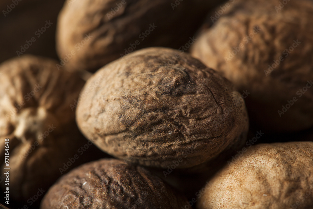 Raw Organic Dry Nutmeg
