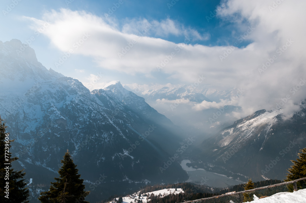 Obraz premium Winter view of mountains, Dolomites, Italy.