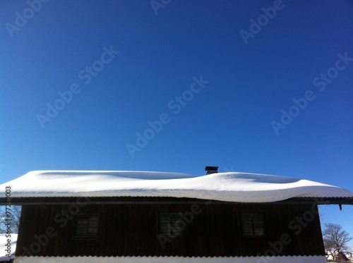 Dach mit Schneeverwehung