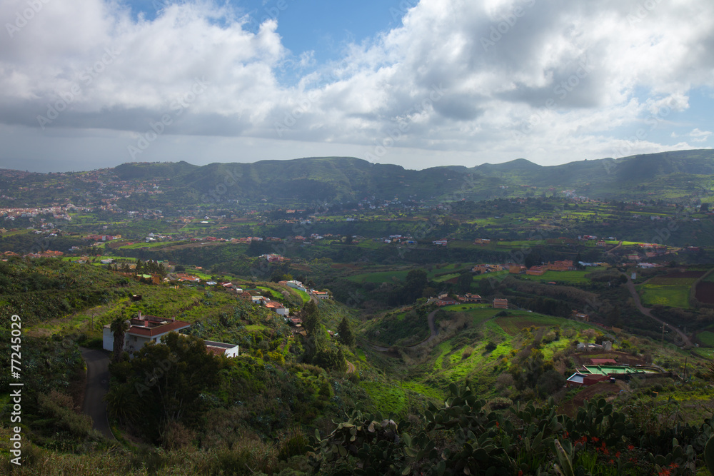 Naklejka premium Inland Gran Canaria, view towards central mountains