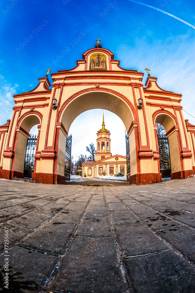 Obraz premium Храм Воздвижения Креста Господня в Алтуфьеве.