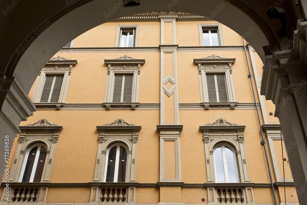 Bologna Windows