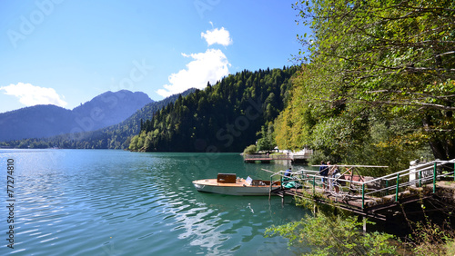 Fotografie View of the mountain lake Rizza, Abkhazia