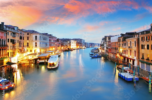Venice - Rialto bridge and Grand Canal © TTstudio