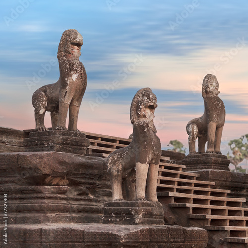Εκτύπωση καμβά Angkor statues on the stairs, Cambodia