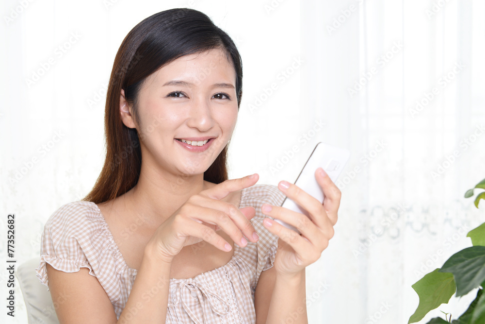 笑顔の女性 笑顔の女性