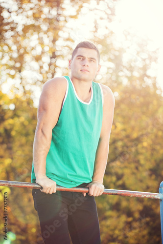 male sport horizontal bar