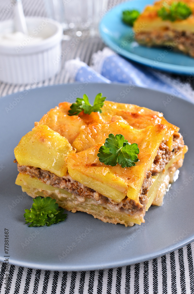 Graten potatoes and minced meat