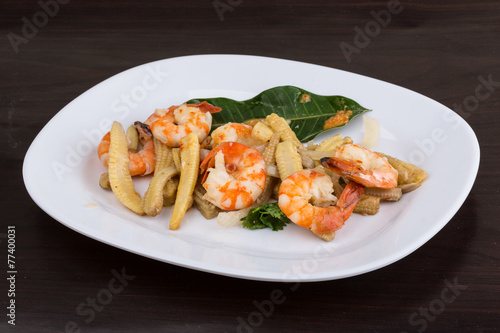 Shrimp and corn salad