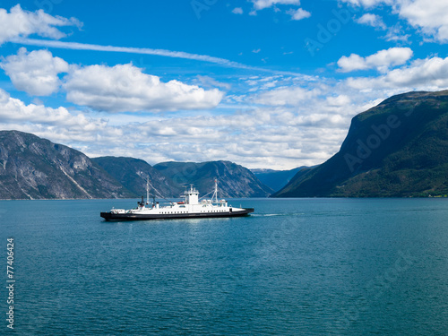 The ferry crossing Mannheller - Fodnes
