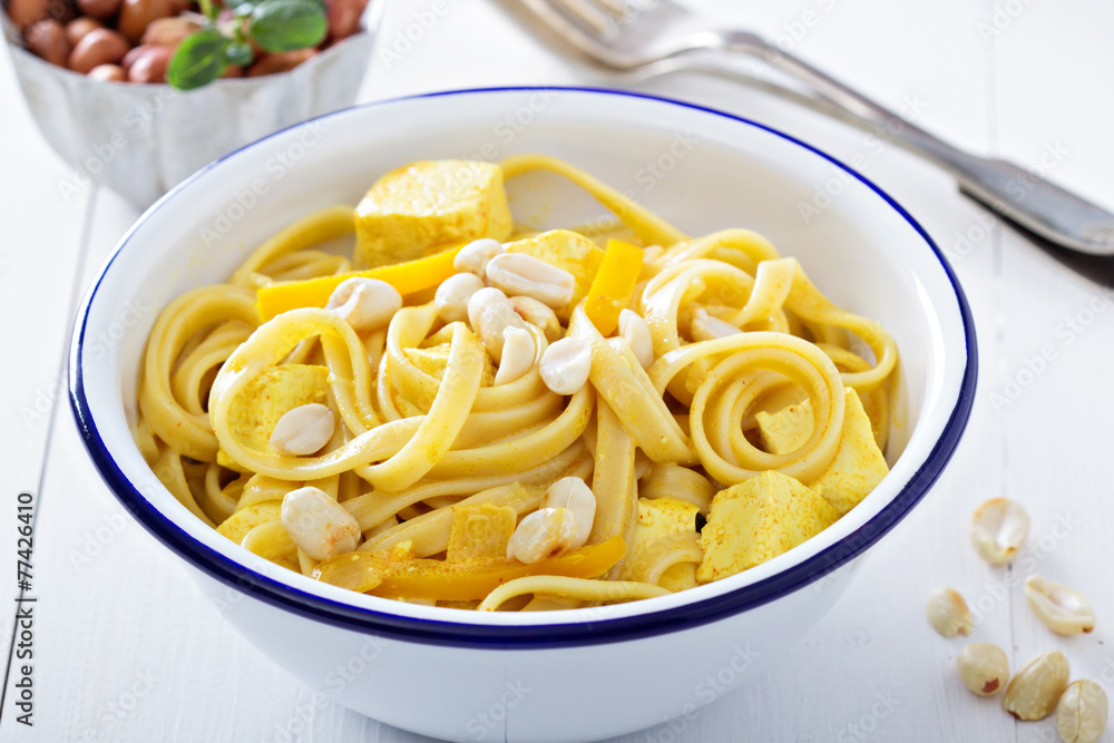 Vegan curry pasta with tofu Vegan curry pasta with tofu