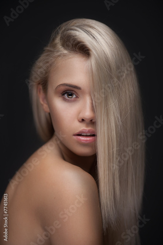 women with long blond hair