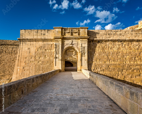 Canvastavla Fort Saint Angelo Gates in Citta Vittoriosa (Birgu), Malta