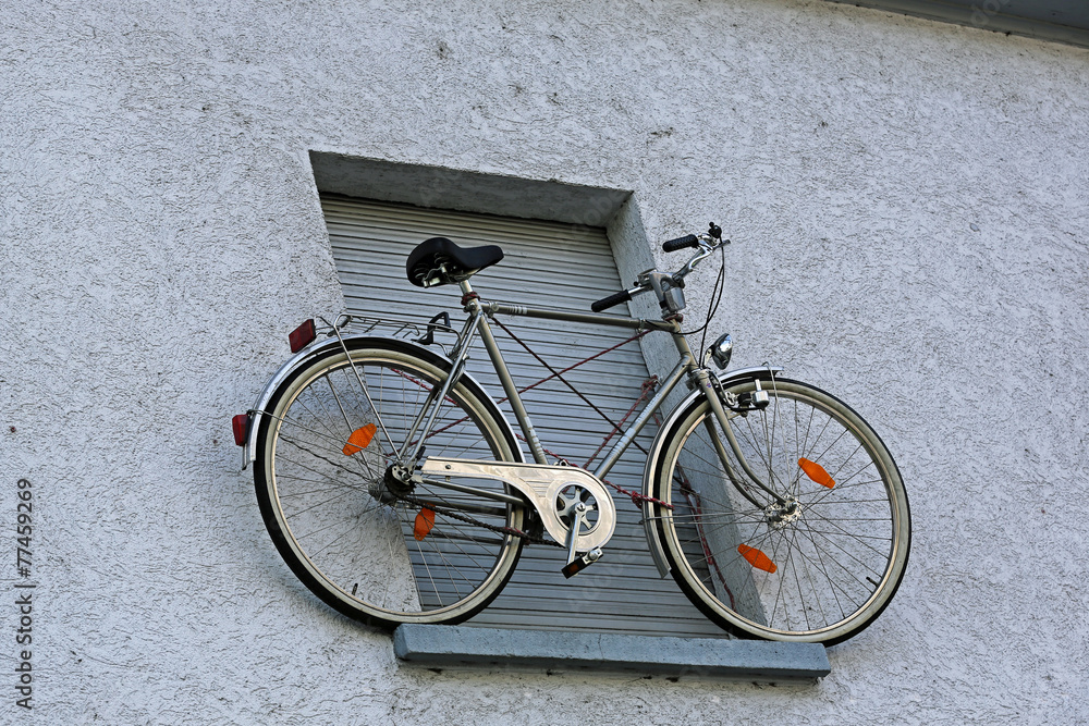 Hochgelegener Fahrrad-Parkplatz