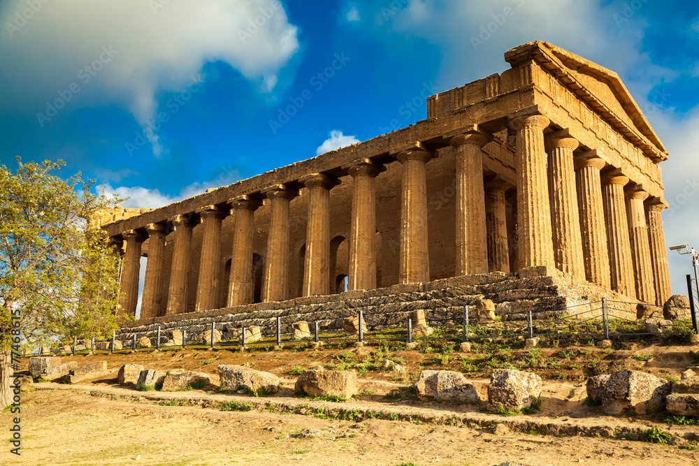 Obraz premium famous ruins of Concordia Temple