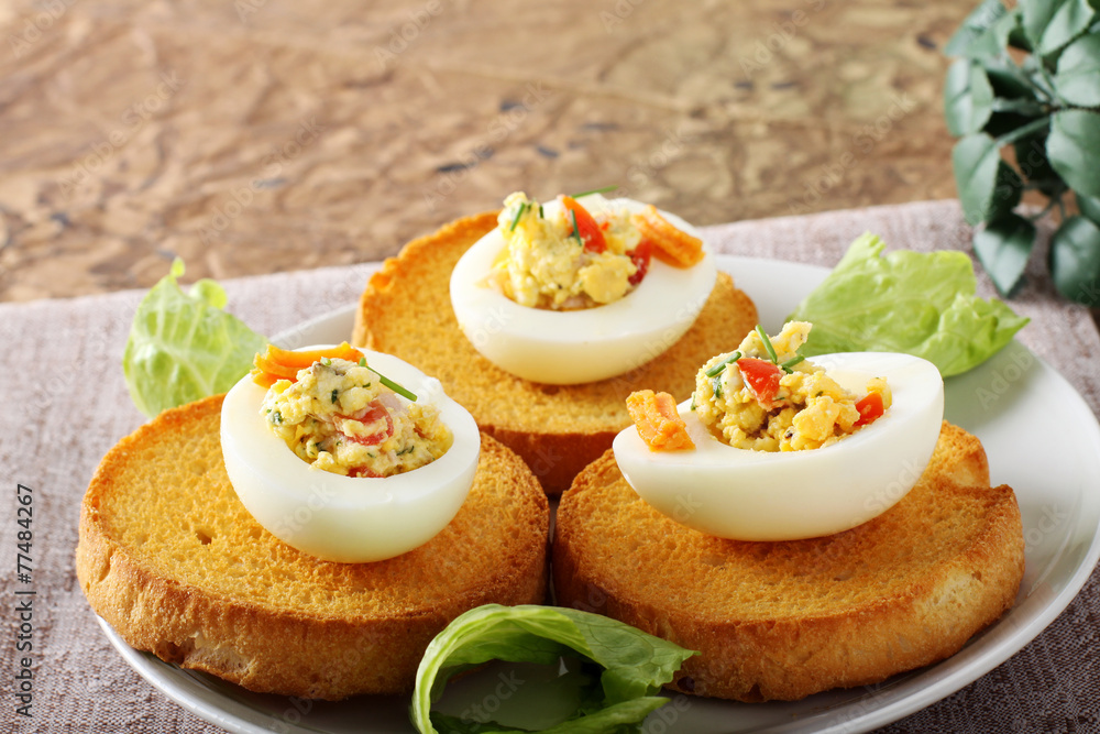 Egg stuffed with pepper, chives, mayonnaise