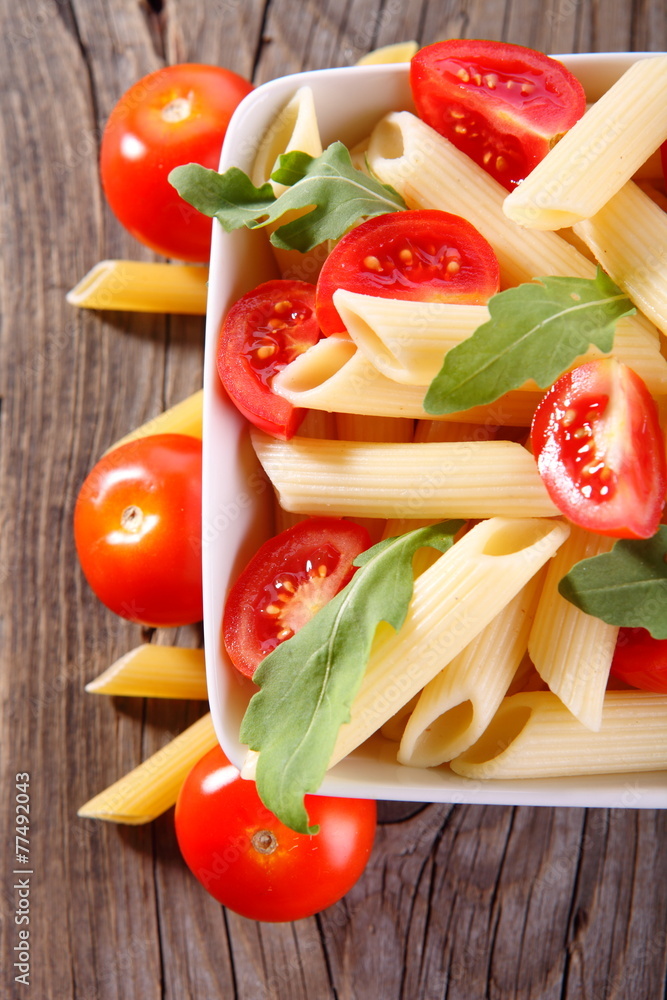Pasta rigatoni with fresh tomatoes Pasta rigatoni with fresh tomatoes