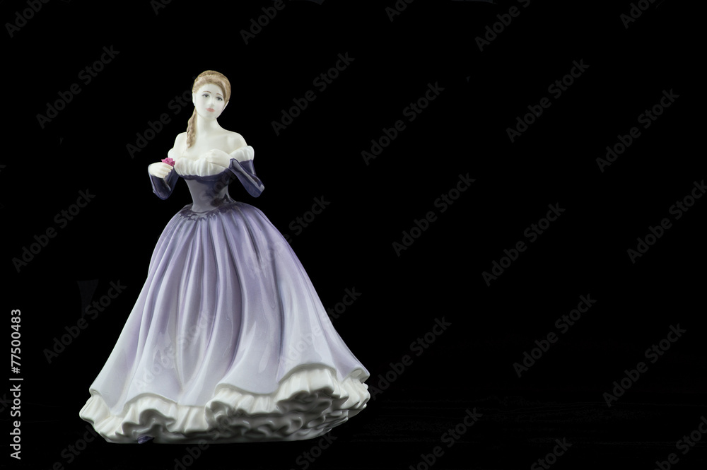 Obraz premium Bone China Lady Wearing a Purple Dress