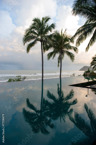 Swimming pool and Sea View