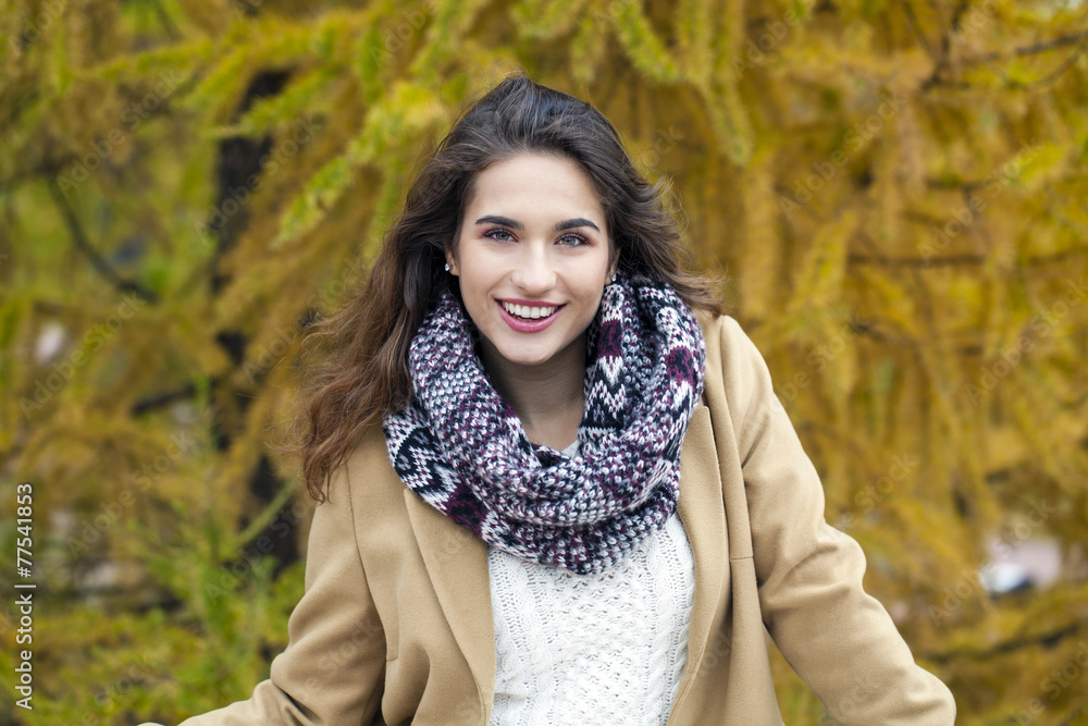 Beautiful young woman in autumn park Beautiful young woman in autumn park