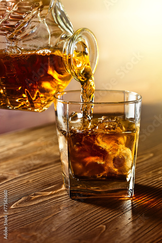 Canvas Print whiskey and natural ice