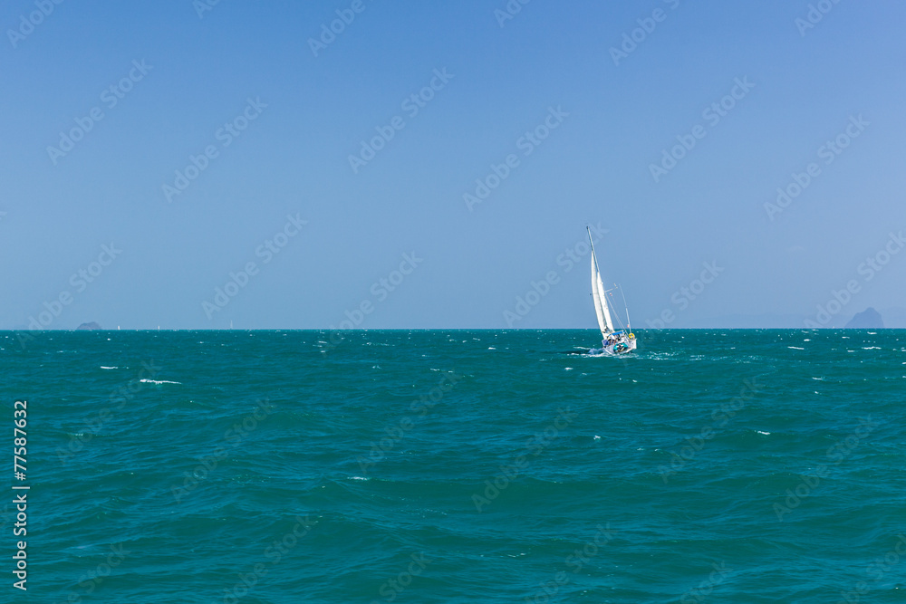 Obraz premium Small sail ship