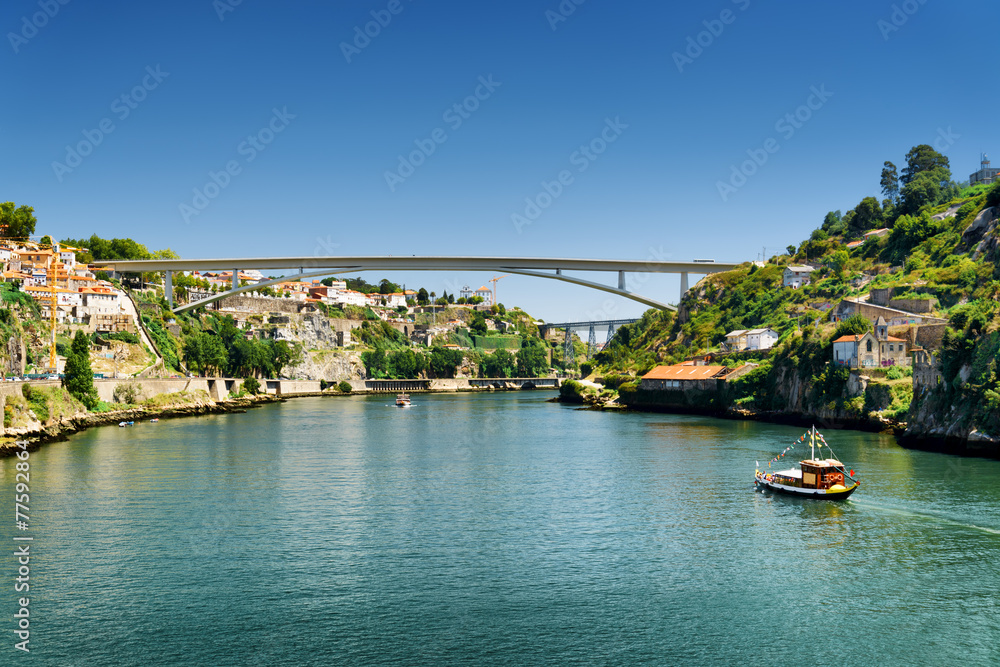 Obraz premium The Douro River in Porto, Portugal.