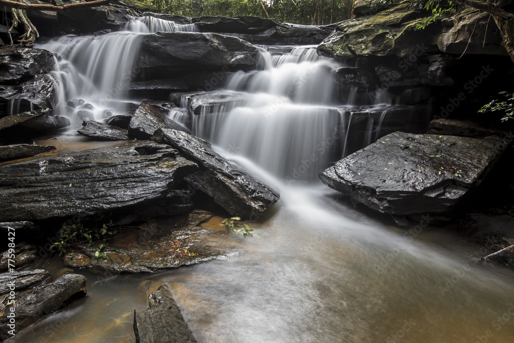 Fototapeta premium Khlong Larn Waterfall