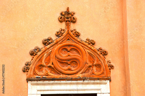 church door   in italy  lombardy   column  the      closed bric photo