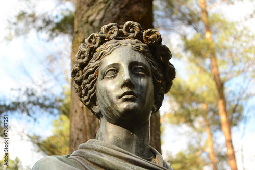Statue of a woman in Pavlovsk park. © konstan